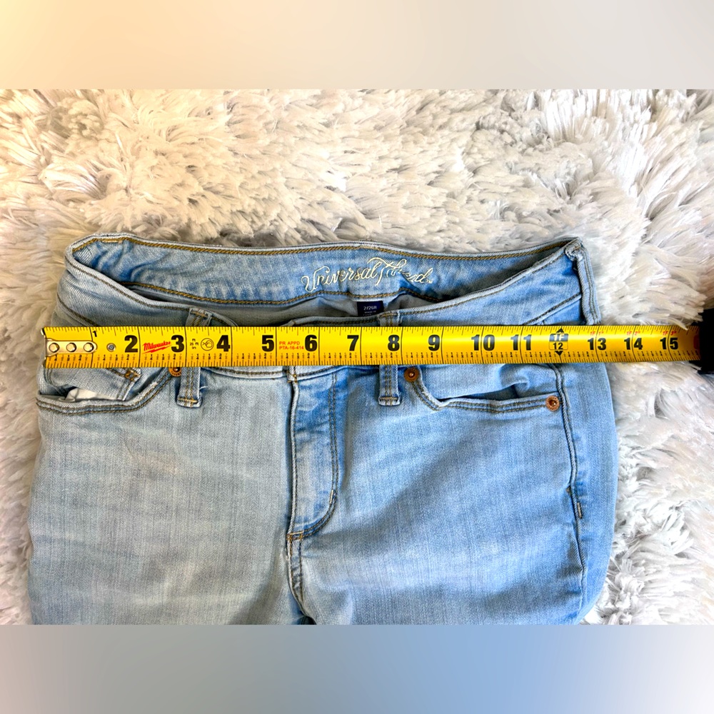 Universal Thread Ripped/Distressed Jeans - Picture 4 of 5